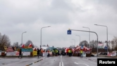 ДПСУ: у Польщі триває блокування 6 пунктів пропуску, у чергах – близько 2500 вантажівок