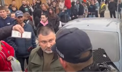В Харькове девушка «уничтожила» Porsche кабриолет