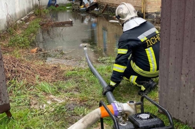 На Бориспільщині рятувальники допомогли відкрити двері будинку, де знаходилось тіло чоловіка